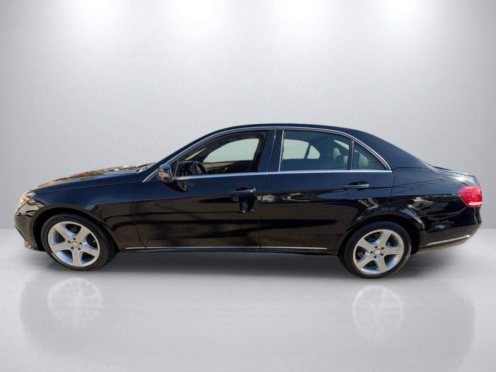 2016 Mercedes-Benz E-Class Image 4