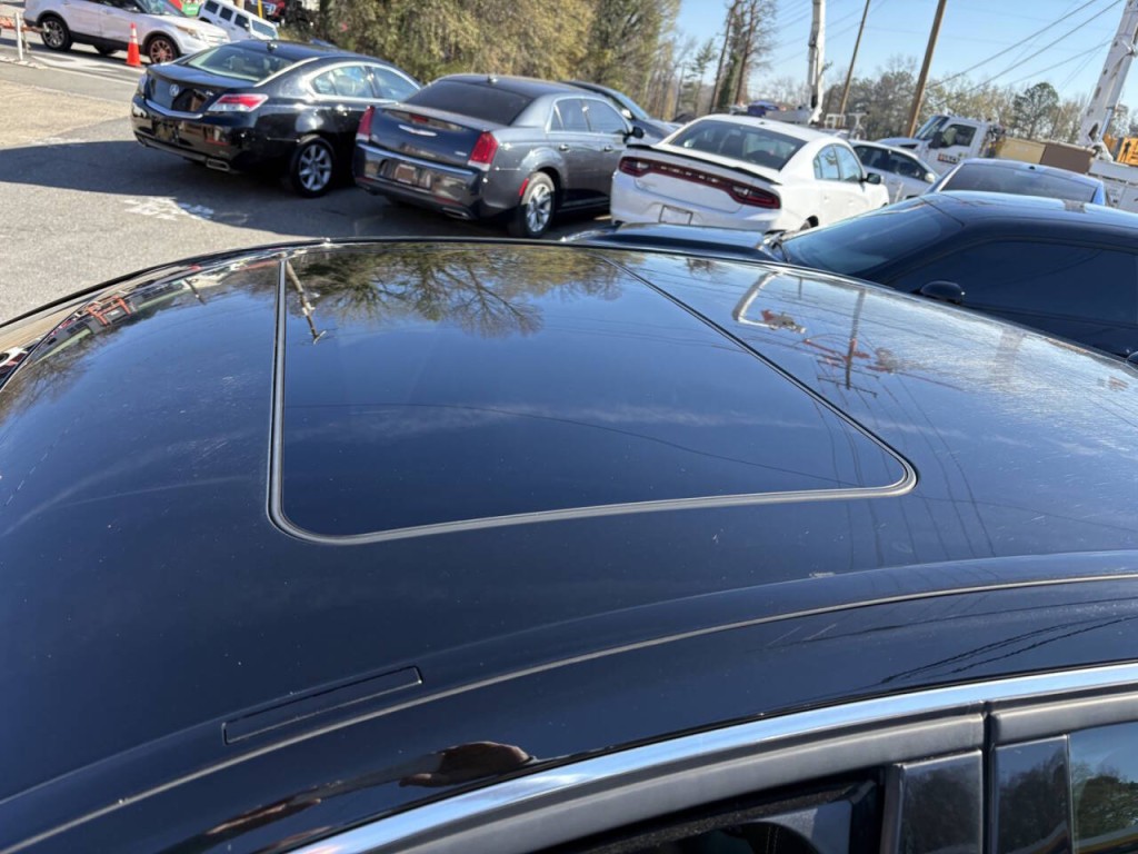 2016 Mercedes-Benz E-Class Image 9