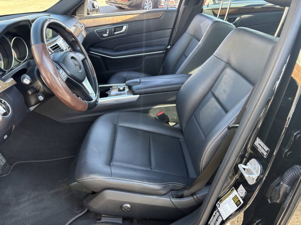 2016 Mercedes-Benz E-Class Image 12