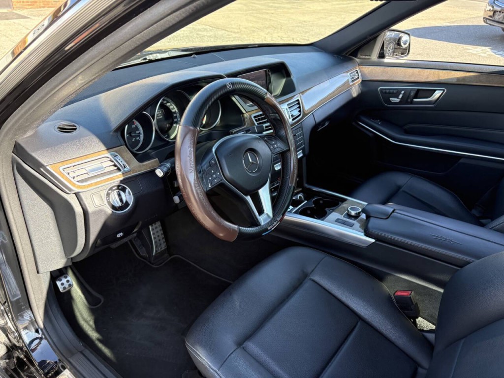 2016 Mercedes-Benz E-Class Image 13