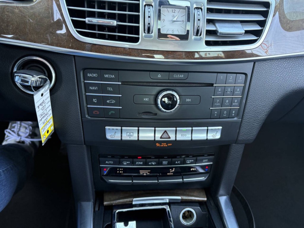 2016 Mercedes-Benz E-Class Image 20