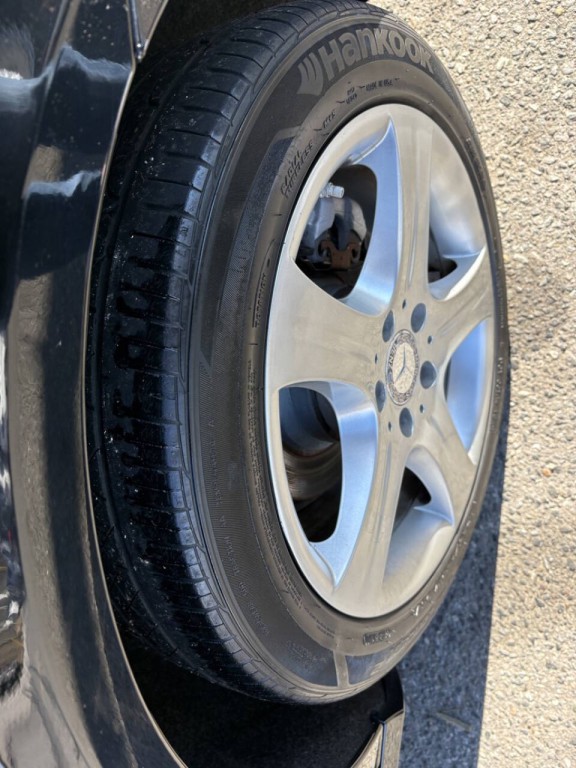 2016 Mercedes-Benz E-Class Image 35