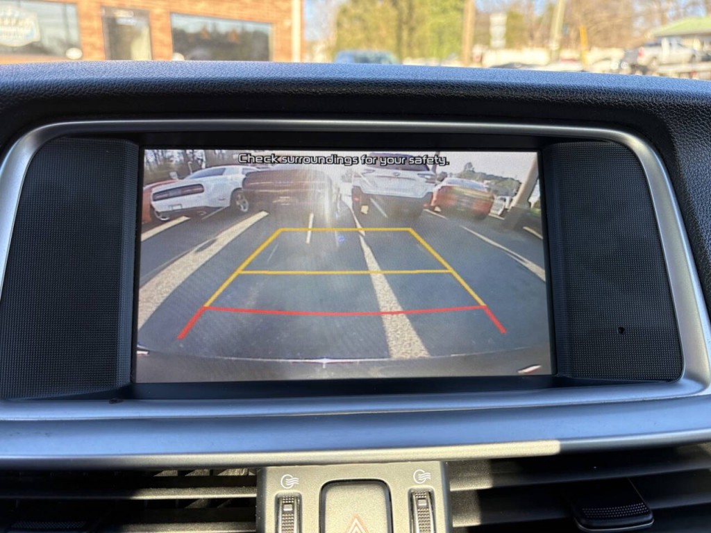 2019 Kia Optima Image 17
