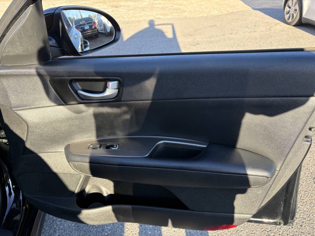 2019 Kia Optima Image 26