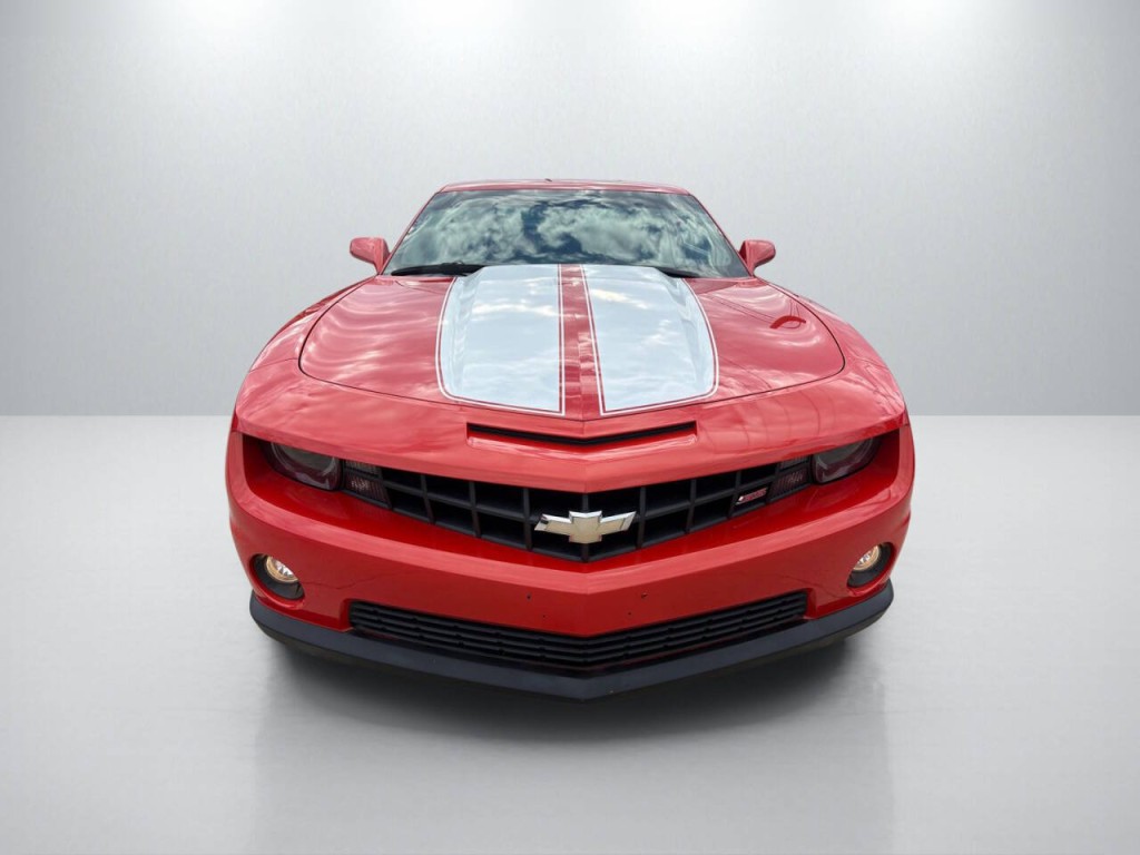 2011 Chevrolet Camaro Image 2