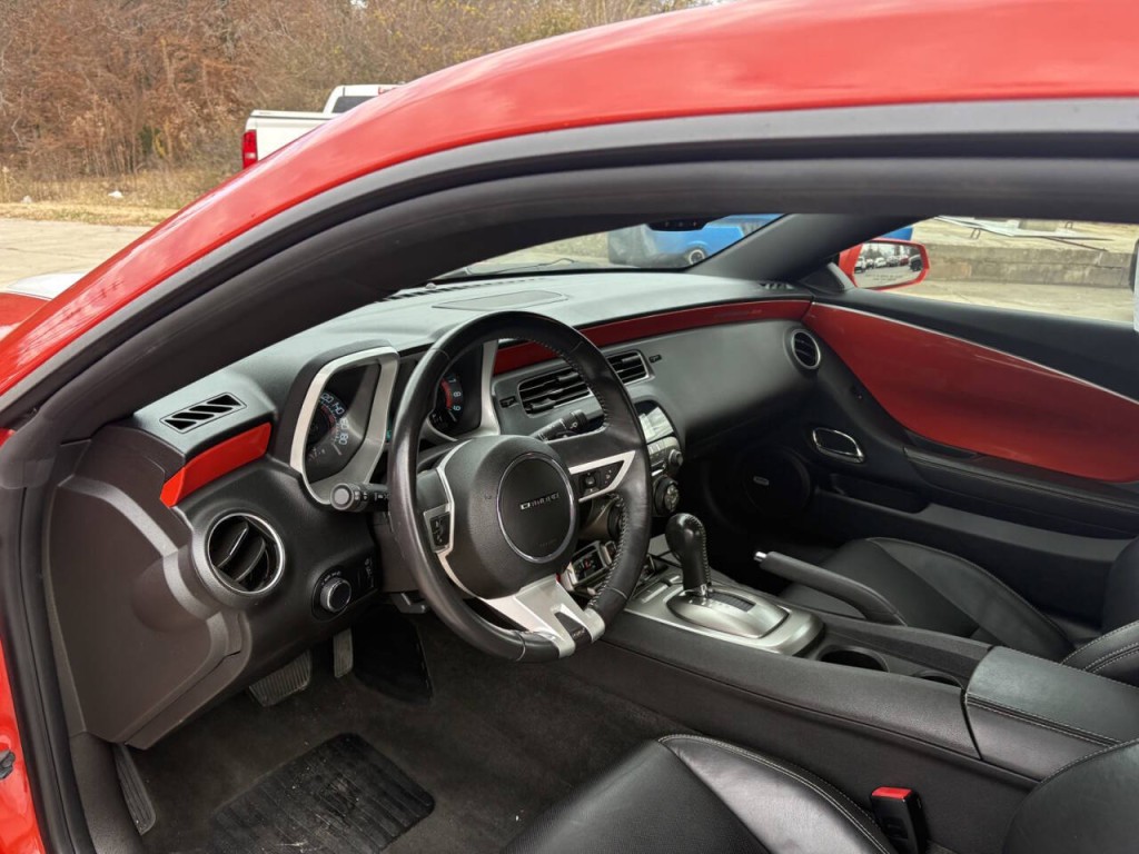 2011 Chevrolet Camaro Image 14