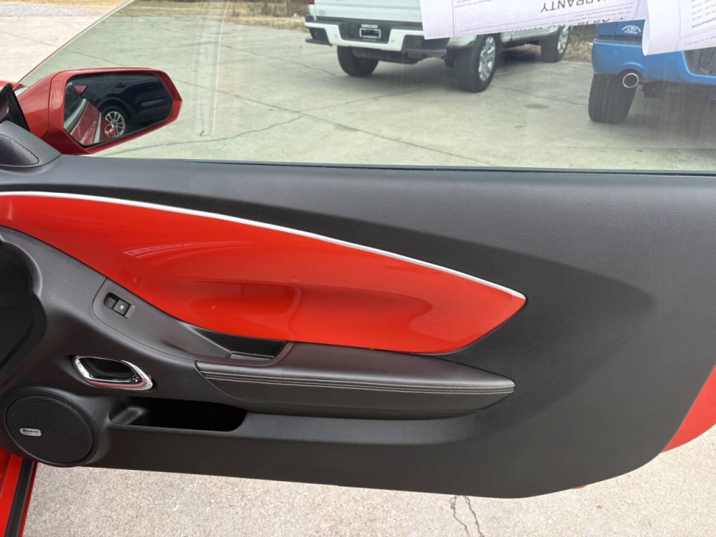 2011 Chevrolet Camaro Image 23