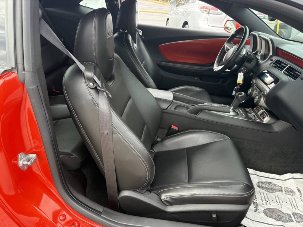 2011 Chevrolet Camaro Image 24