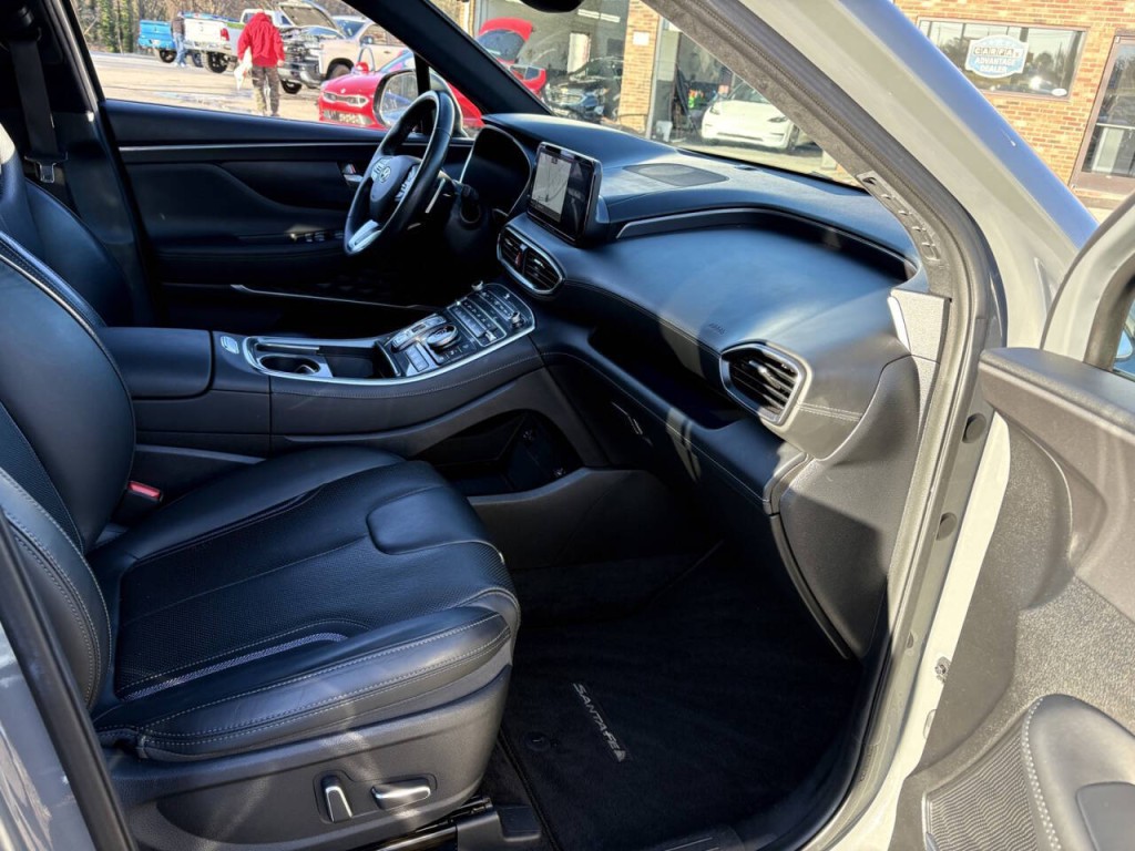 2021 Hyundai Santa Fe Image 31