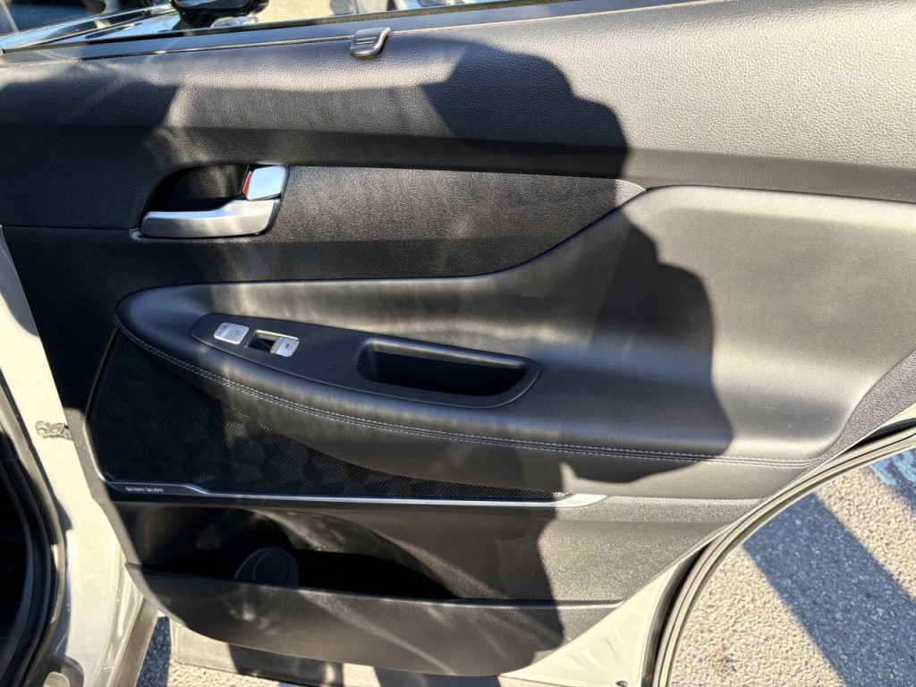 2021 Hyundai Santa Fe Image 32