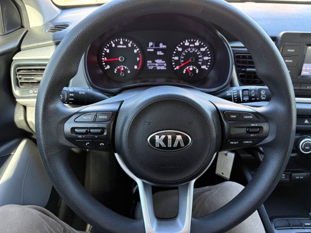 2018 Kia Rio Image 12