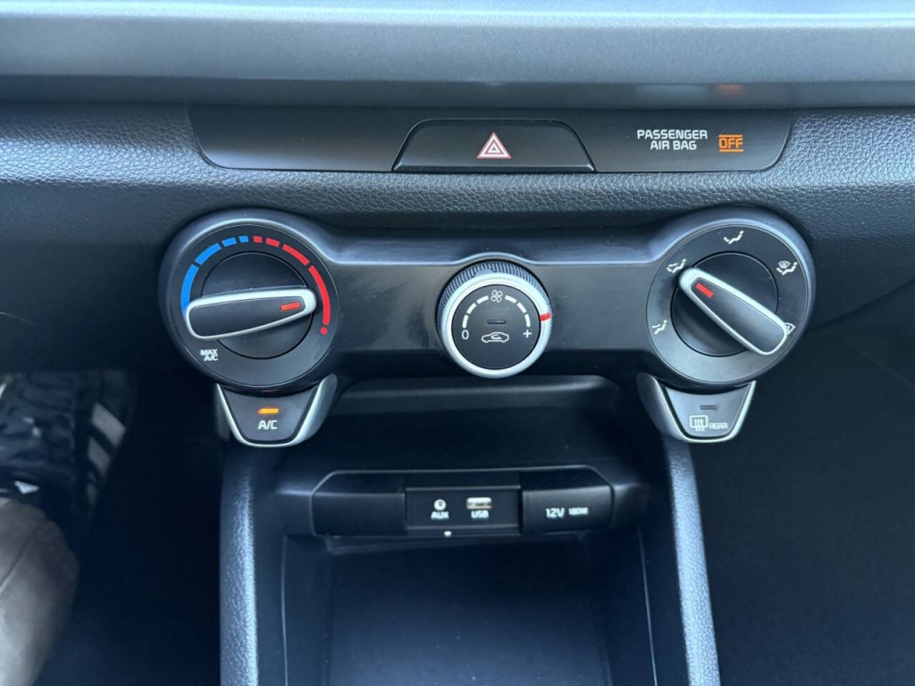 2018 Kia Rio Image 18