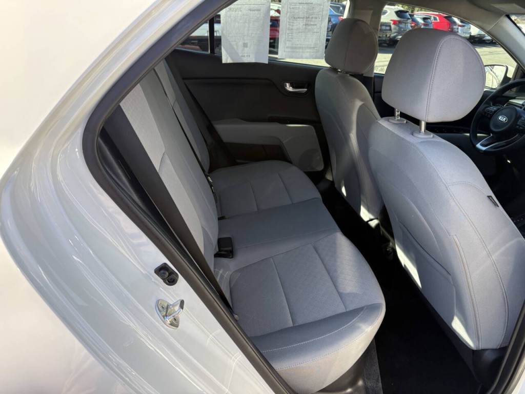 2018 Kia Rio Image 27