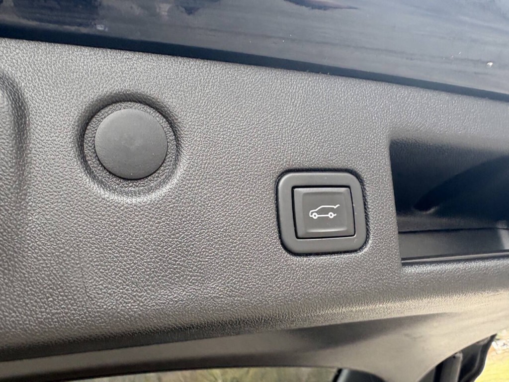 2020 Chevrolet Equinox Image 25