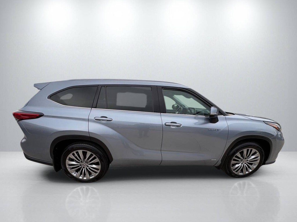 2021 Toyota Highlander Image 8