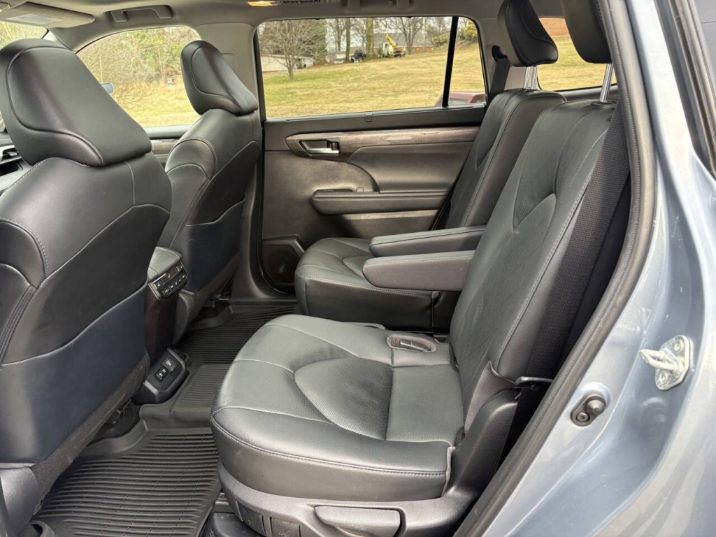 2021 Toyota Highlander Image 27