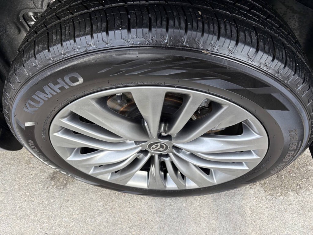 2021 Toyota Highlander Image 39