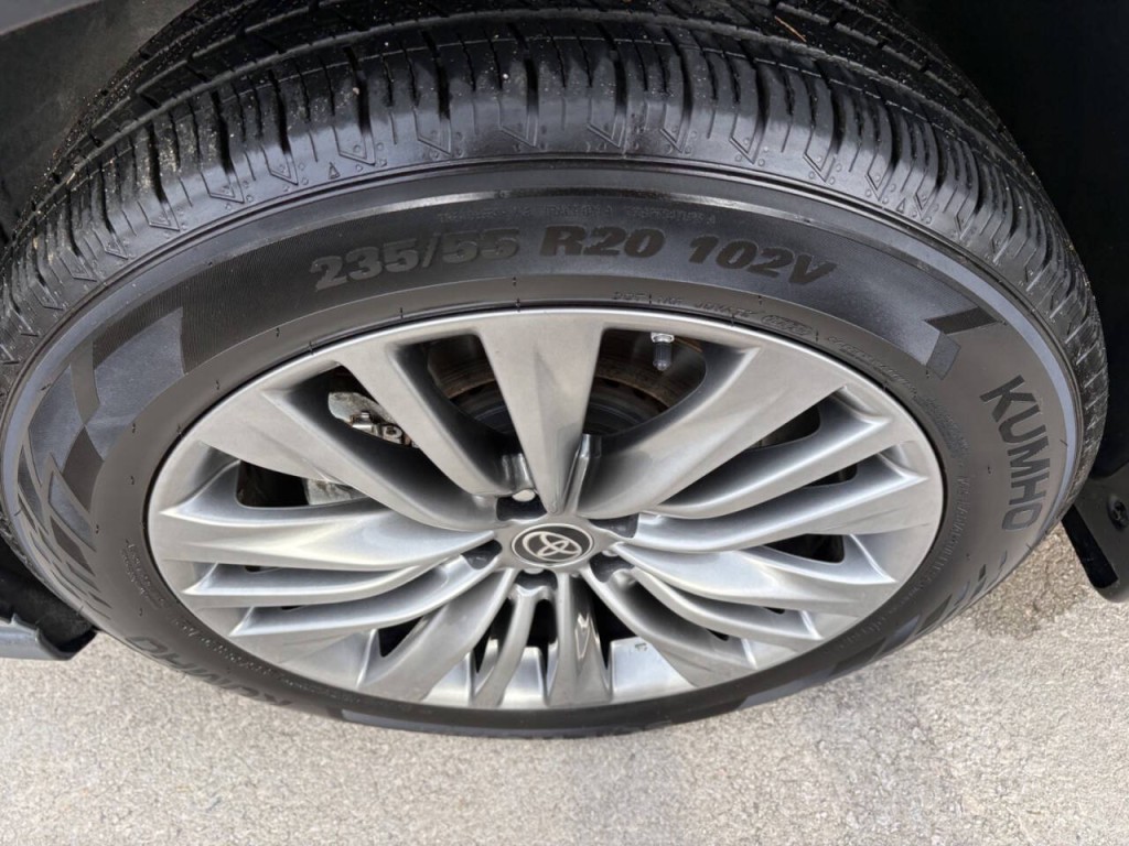 2021 Toyota Highlander Image 40