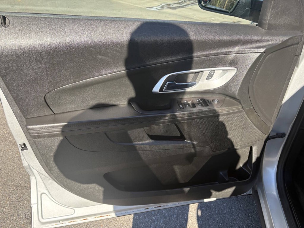 2017 Chevrolet Equinox Image 9