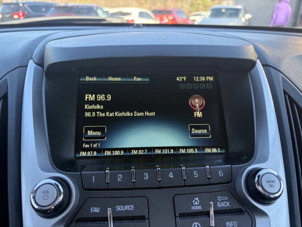 2017 Chevrolet Equinox Image 16