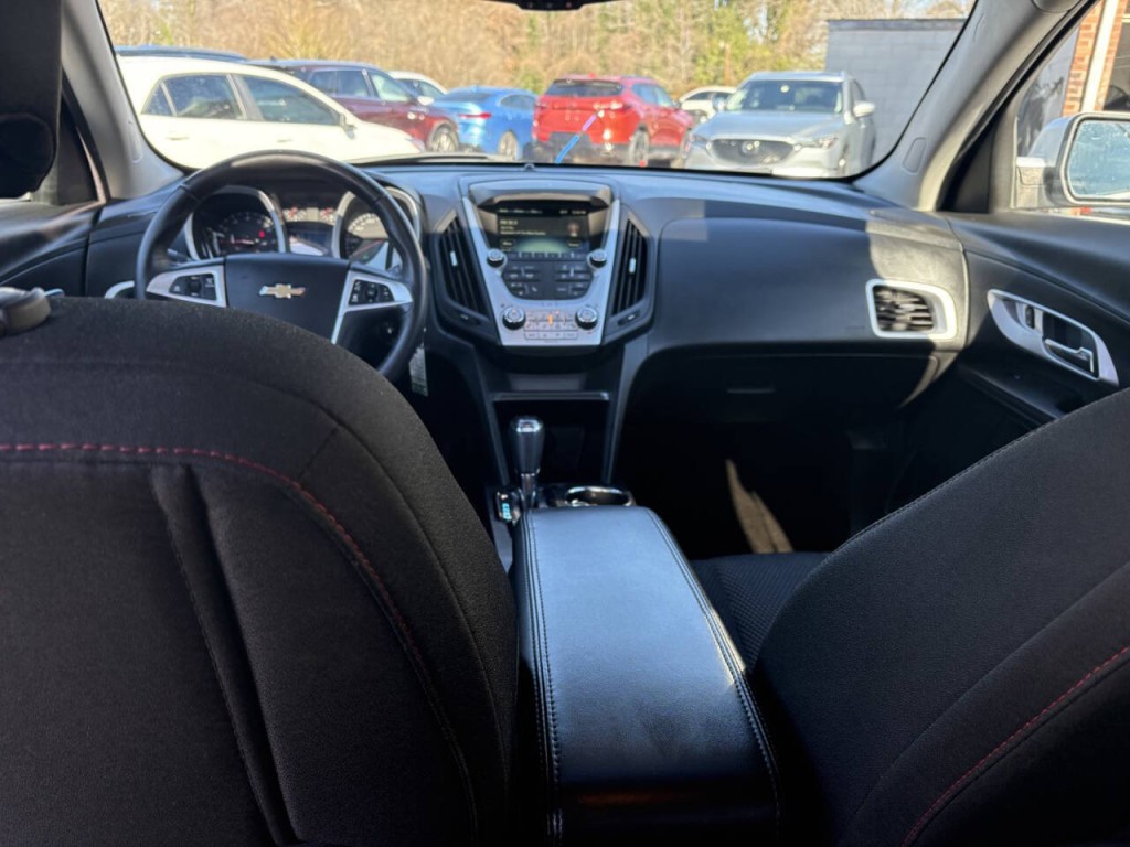2017 Chevrolet Equinox Image 23