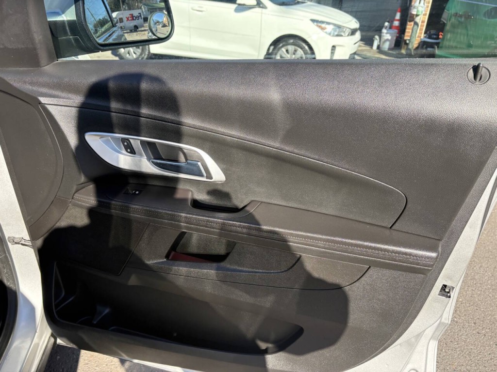 2017 Chevrolet Equinox Image 27