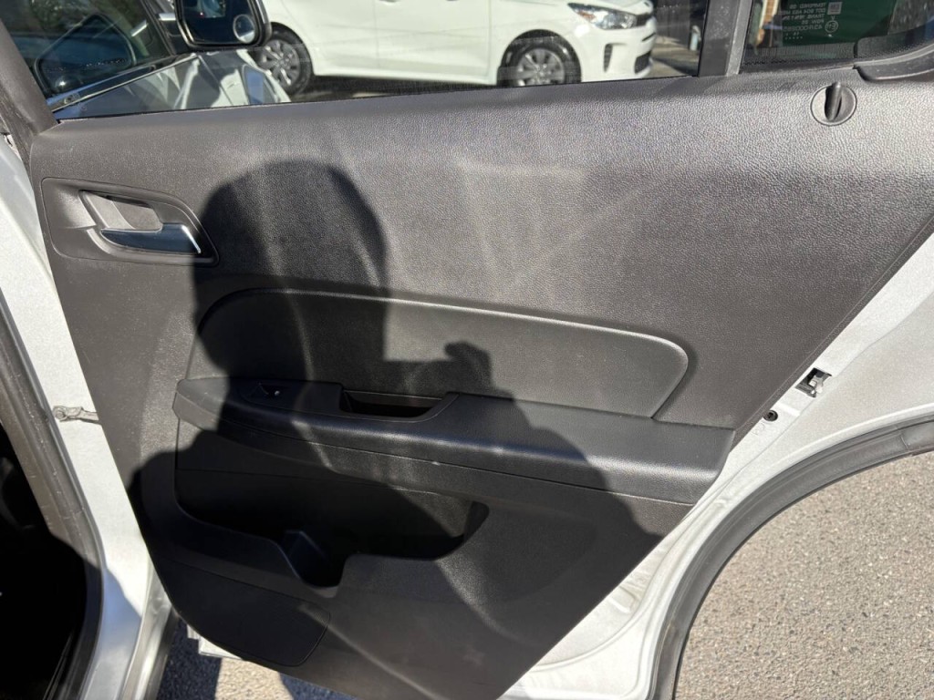 2017 Chevrolet Equinox Image 30