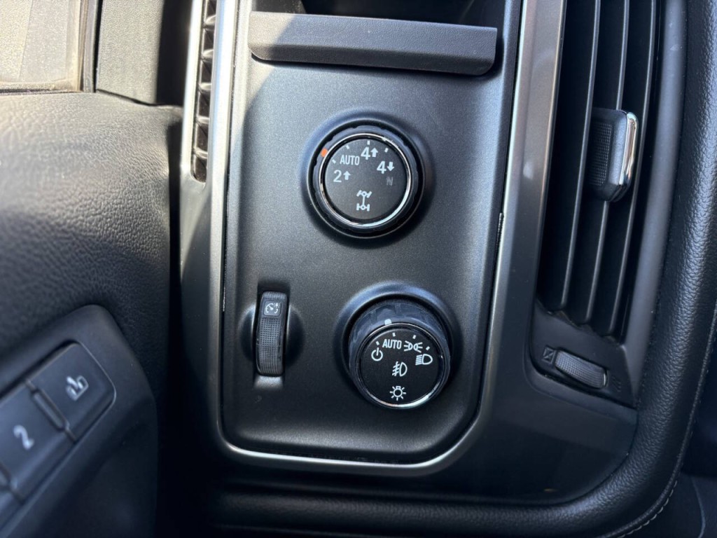 2015 Chevrolet Silverado 1500 Image 11