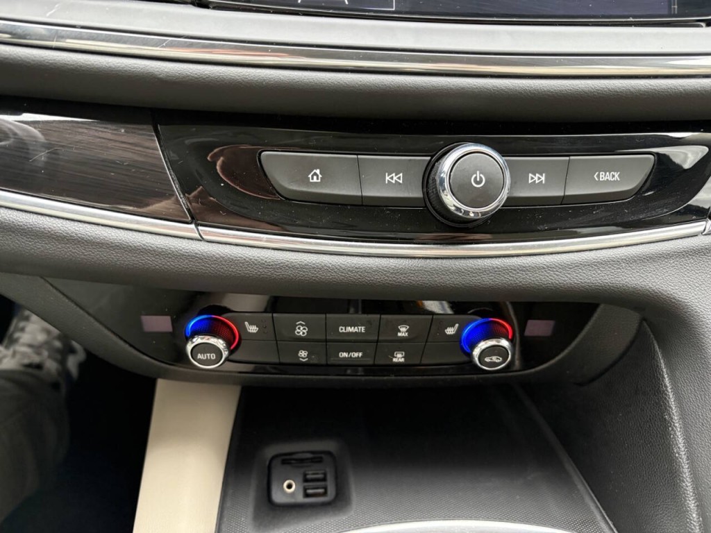 2020 Buick Enclave Image 19