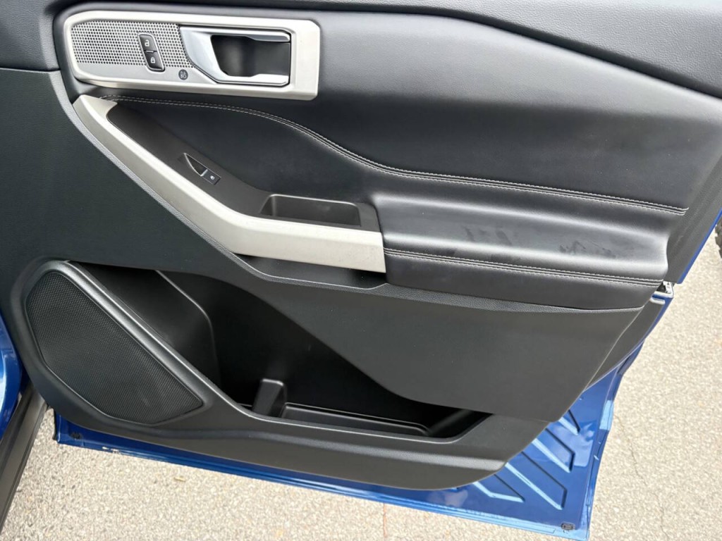2023 Ford Explorer Image 30