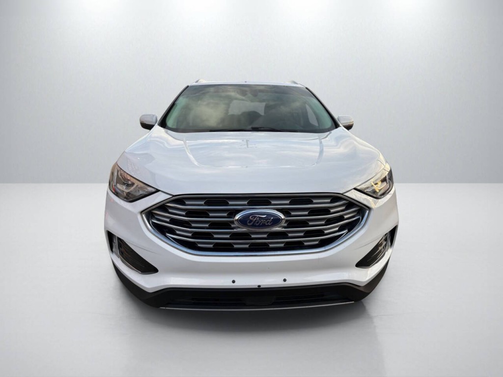2020 Ford Edge Image 2