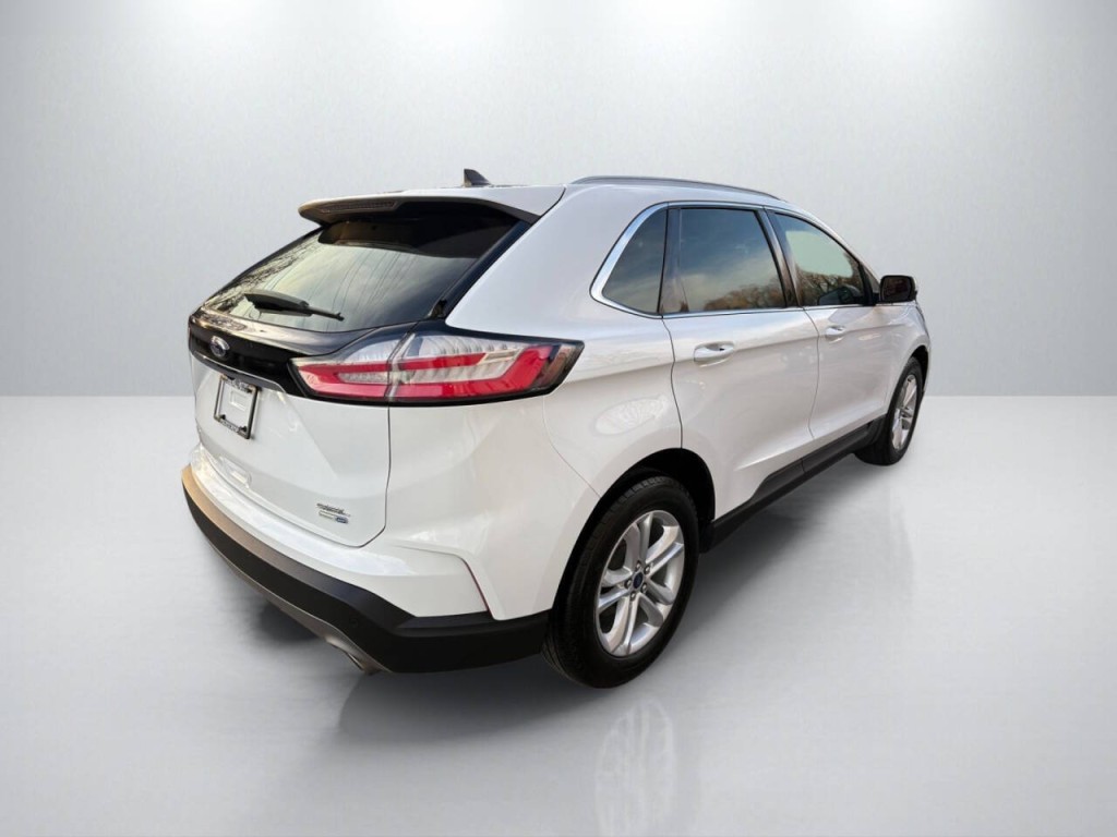 2020 Ford Edge Image 7