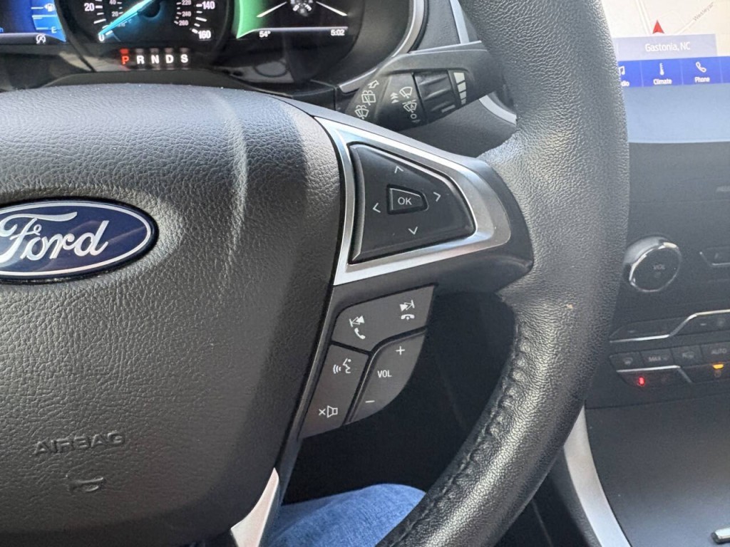 2020 Ford Edge Image 13