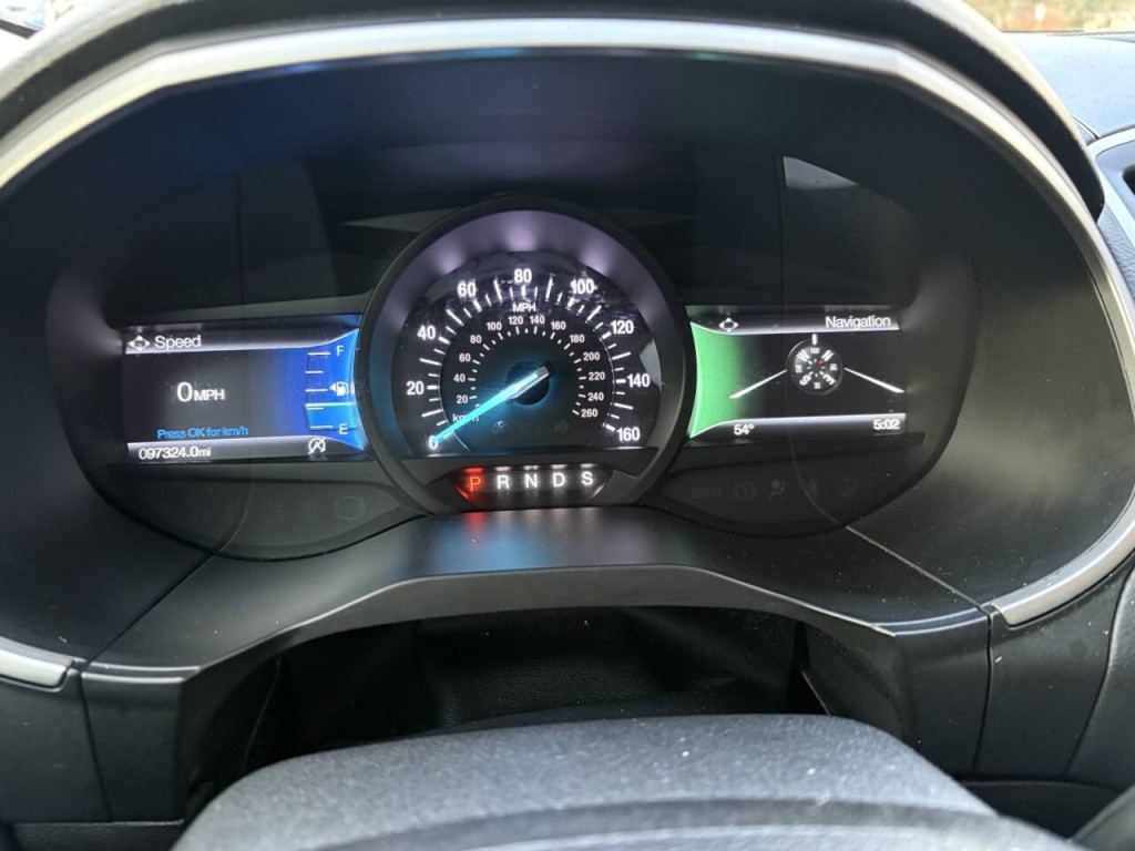 2020 Ford Edge Image 15