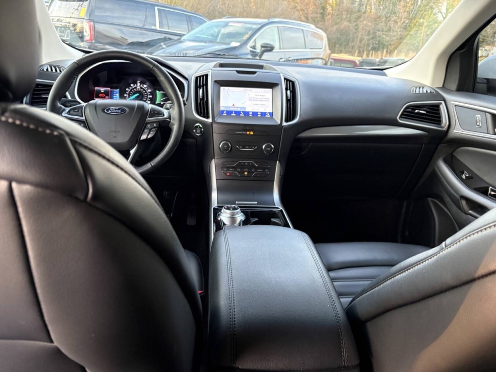 2020 Ford Edge Image 21