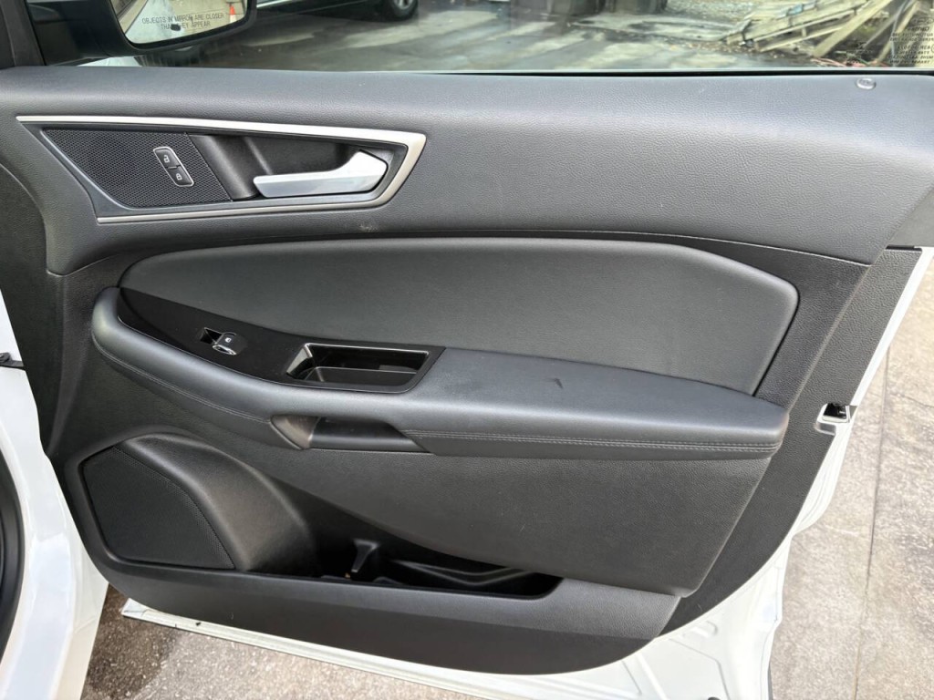 2020 Ford Edge Image 25