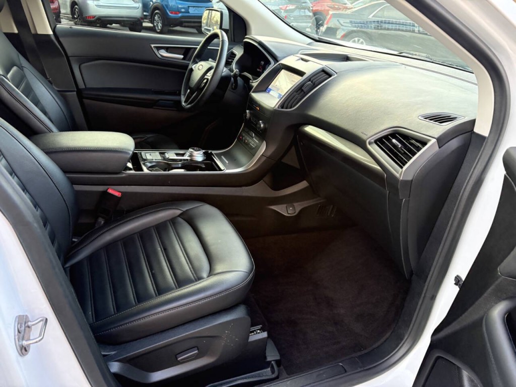 2020 Ford Edge Image 27