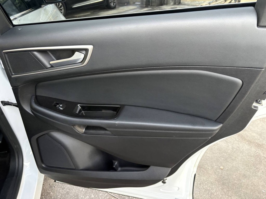 2020 Ford Edge Image 28