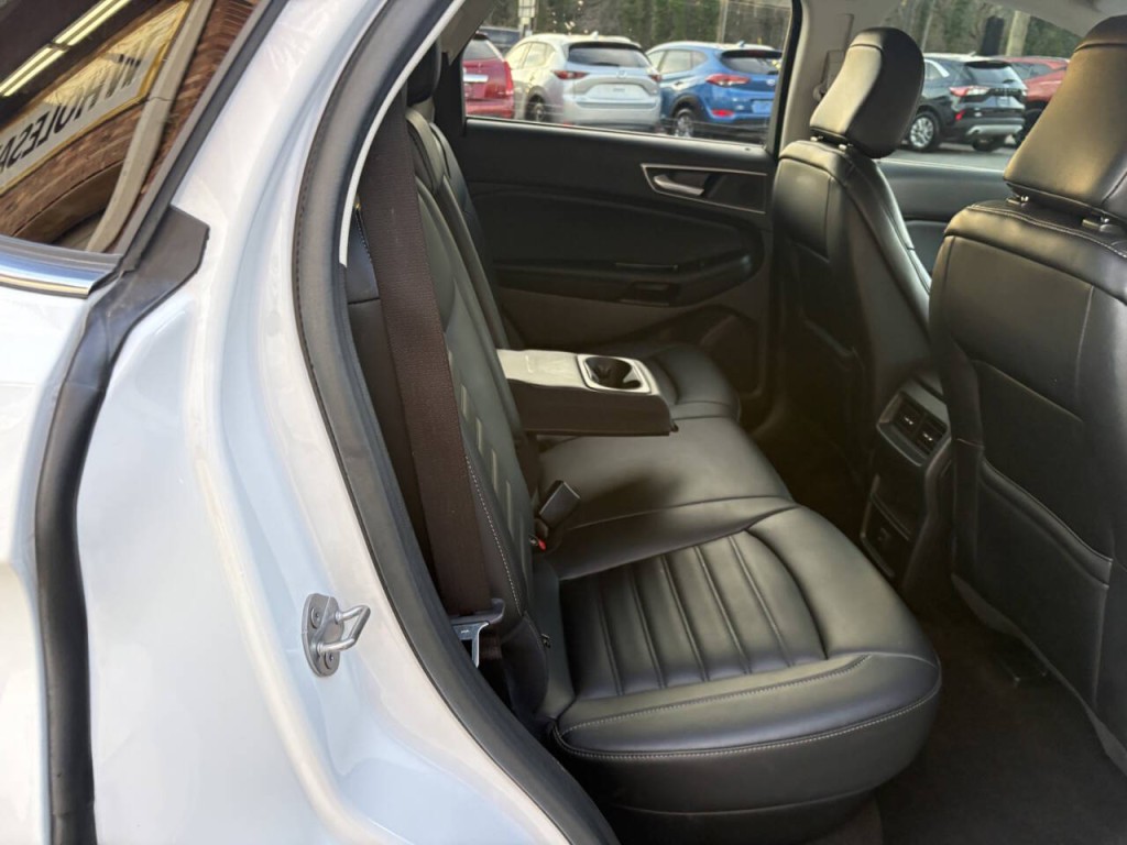 2020 Ford Edge Image 29