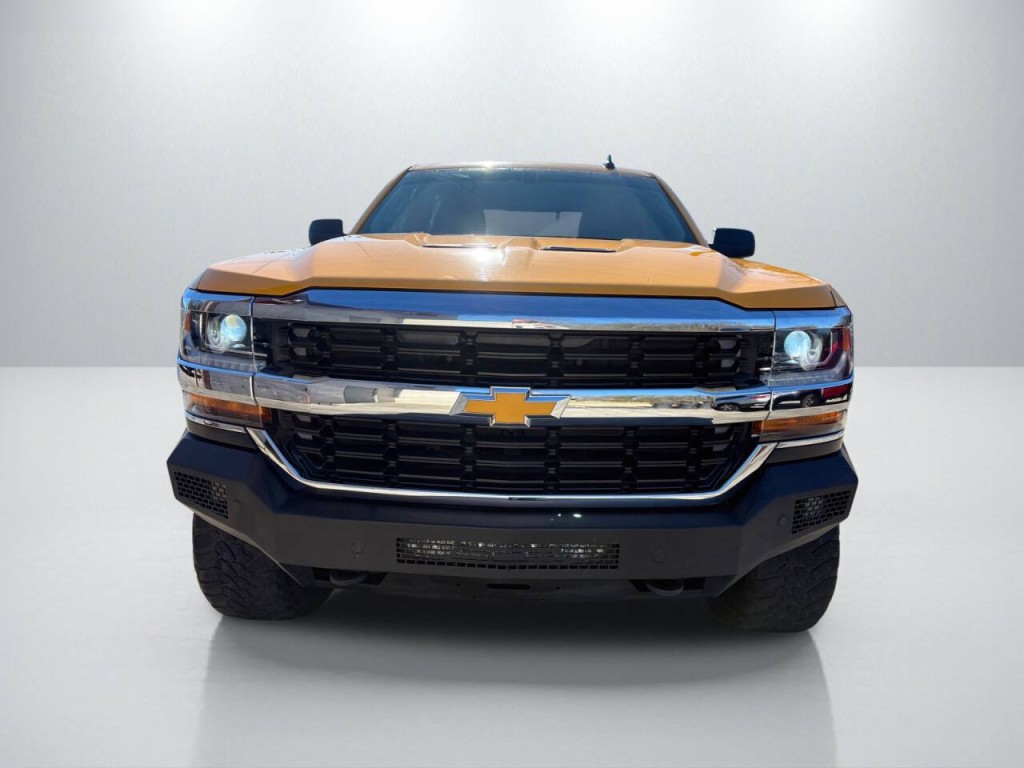 2017 Chevrolet Silverado 1500 Image 2