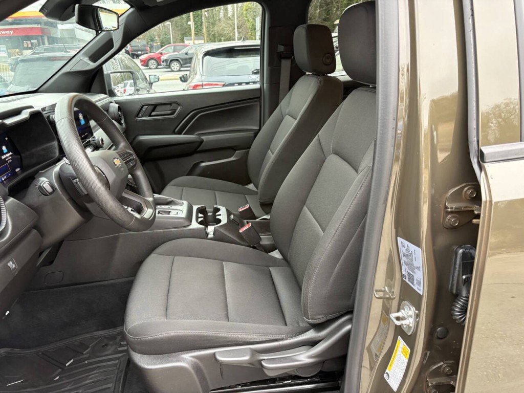 2024 Chevrolet Colorado Image 10