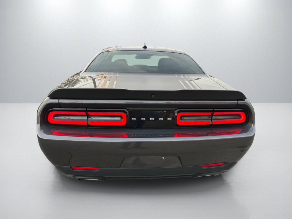 2018 Dodge Challenger Image 6