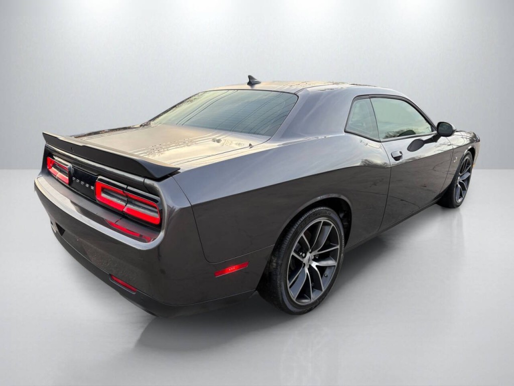 2018 Dodge Challenger Image 7