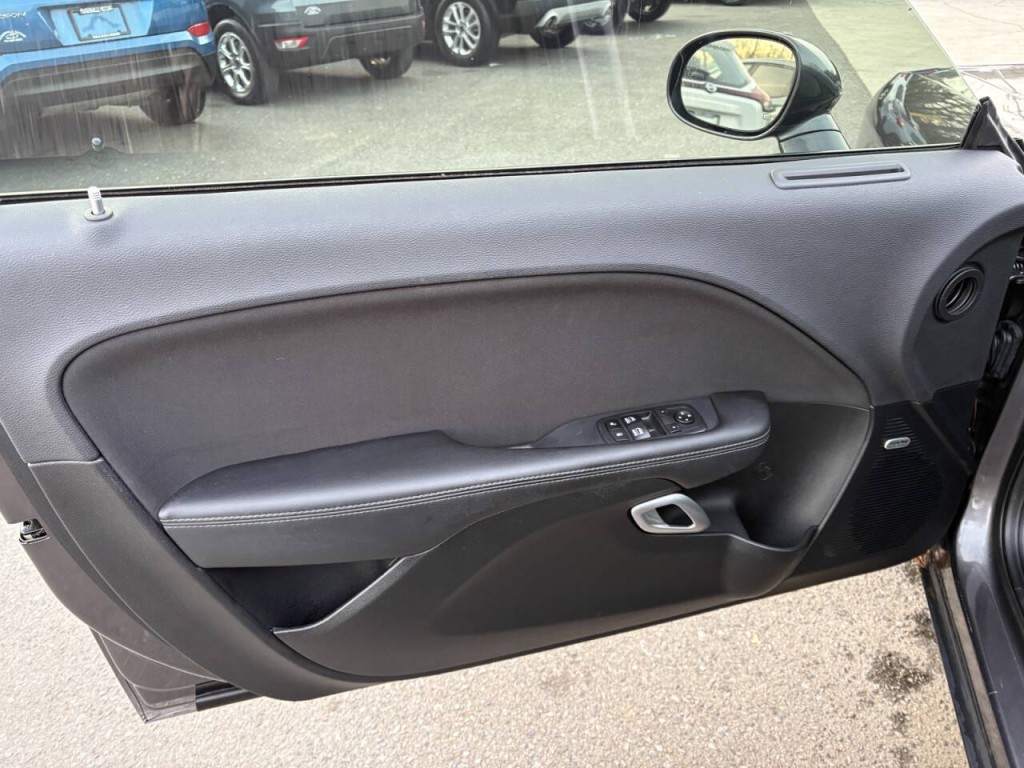 2018 Dodge Challenger Image 9