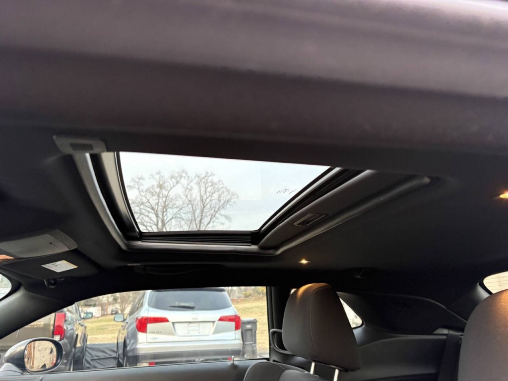 2018 Dodge Challenger Image 14