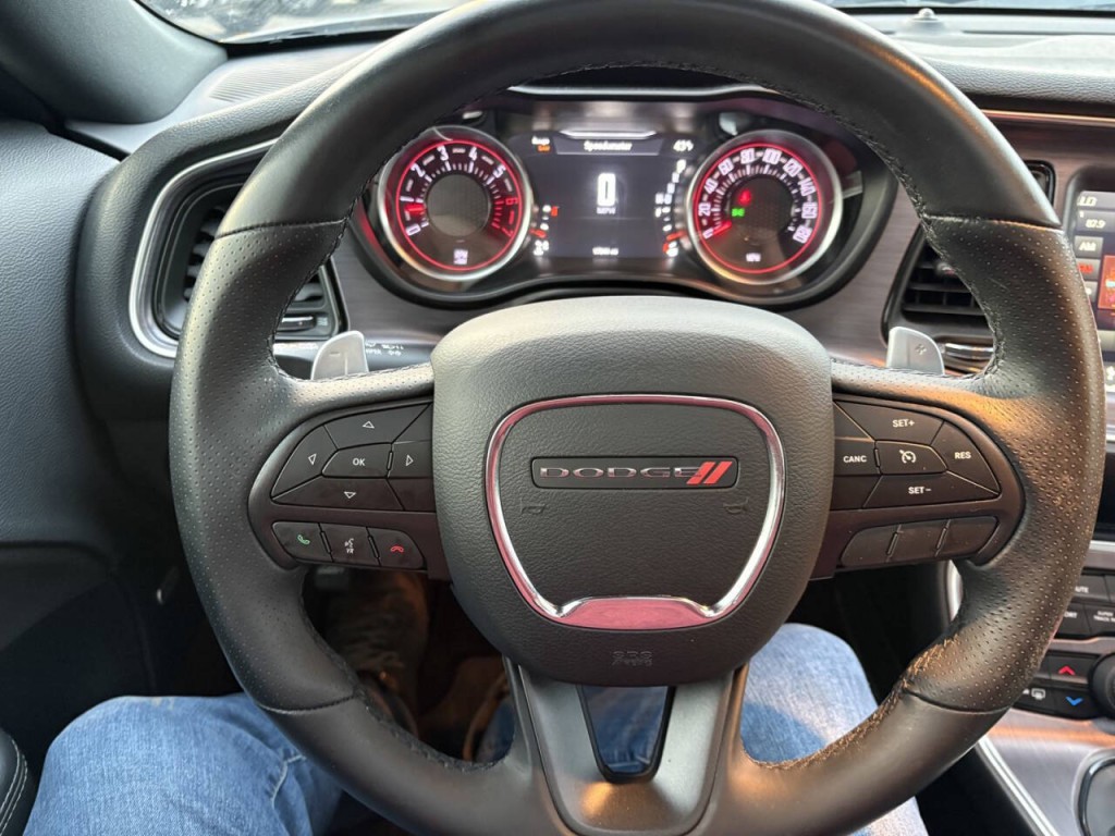 2018 Dodge Challenger Image 15