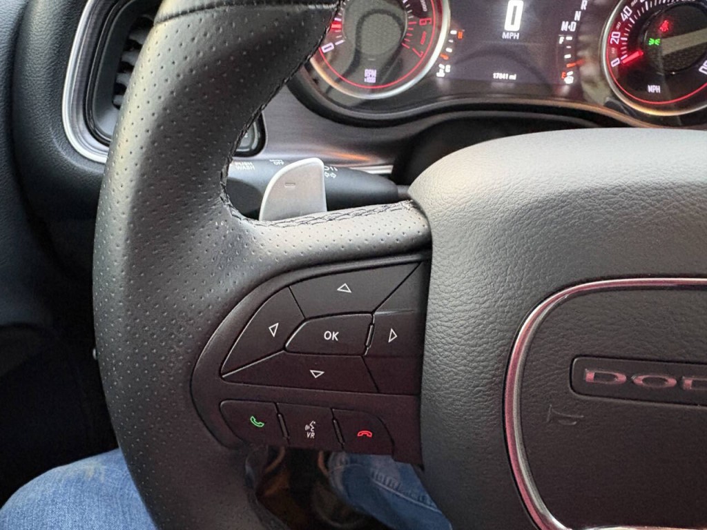 2018 Dodge Challenger Image 17