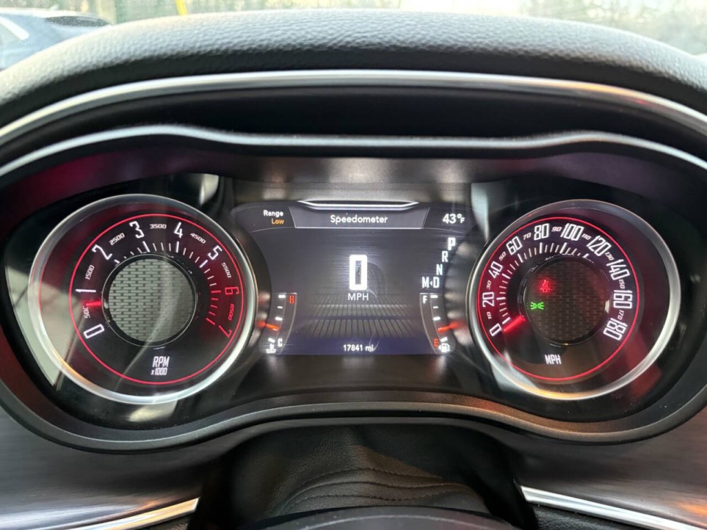 2018 Dodge Challenger Image 18