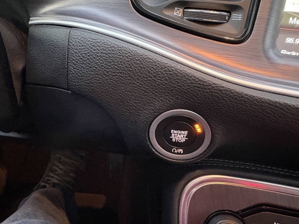 2018 Dodge Challenger Image 22