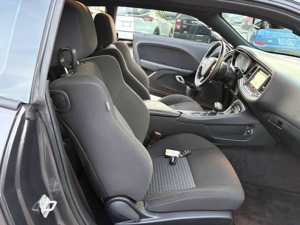 2018 Dodge Challenger Image 27